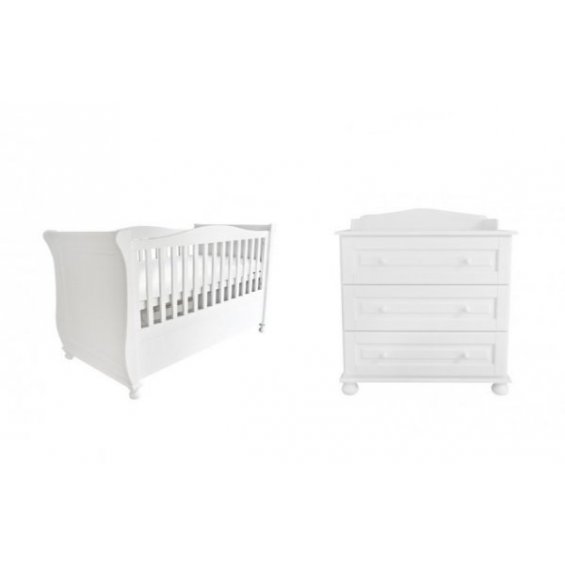 Poekspozycyjny zestaw mebli linii romantycznej